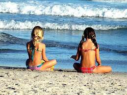 Seagull's Nest Modern Retreat