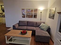 Nelly Modern Retreat