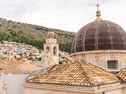 Secret Apartments - One Bedroom Apartment