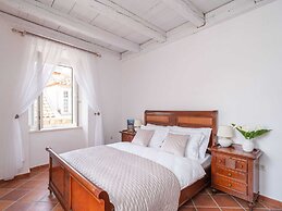 Secret Apartments - One Bedroom Apartment