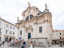 Secret Apartments - One Bedroom Apartment