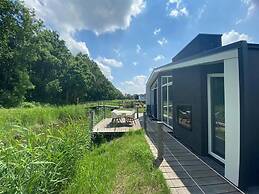 Beautiful Holiday Home With A/c, in a Holiday Park