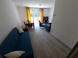 Beautiful Holiday Apartment in Uzes With Balcony