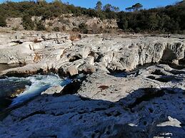 Beautiful Holiday Apartment in Uzes With Balcony