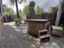 Holiday Home in Voorthuizen With Hot Tub