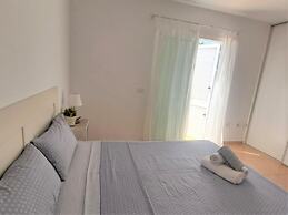 Belvilla by OYO Apartment in Arona