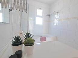 Belvilla by OYO Apartment in Arona