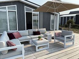 Beautiful Chalet With Spacious Jetty on the Water