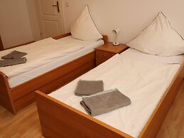 Central Apartment Near the Trade Fair