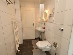 Central Apartment Near the Trade Fair