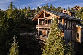 Natural Chalet With Whirlpool