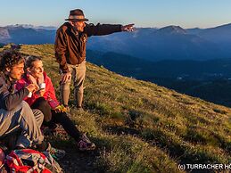 Natural Chalet With Whirlpool