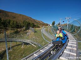 Natural Chalet With Whirlpool
