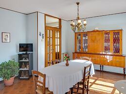 Modern Holiday Home in Marciaga With Garden