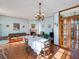 Modern Holiday Home in Marciaga With Garden