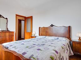 Modern Holiday Home in Marciaga With Garden