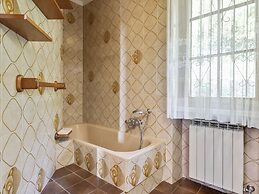 Modern Holiday Home in Marciaga With Garden