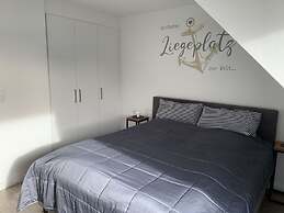 Huus Rehders Modern Retreat