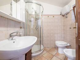 Small House a Stone's Throw From the sea