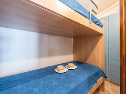 Small House a Stone's Throw From the sea