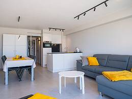 Spacious Apartment With View