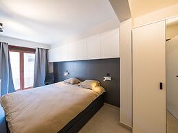 Spacious Apartment With View