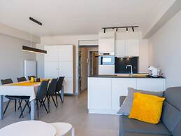 Spacious Apartment With View