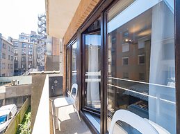 Spacious Apartment With View