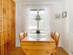 5 Person Holiday Home in Skutskar-by Traum