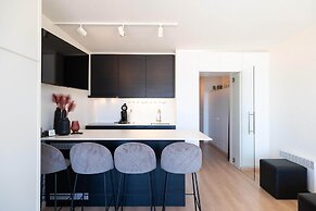 Lovely Apartment With Sea-views