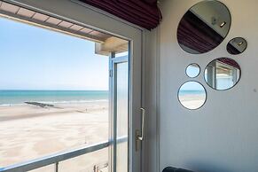 Lovely Apartment With Sea-views