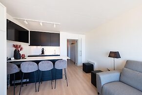 Lovely Apartment With Sea-views