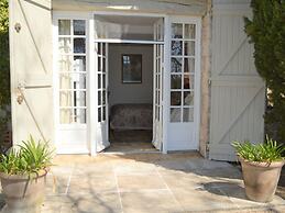Beautiful Holiday Home With Garden