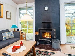 8 Person Holiday Home in Farvang