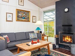 8 Person Holiday Home in Farvang