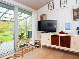 8 Person Holiday Home in Farvang