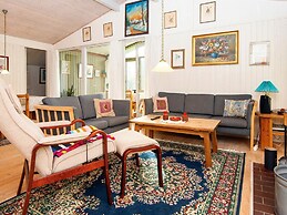 8 Person Holiday Home in Farvang