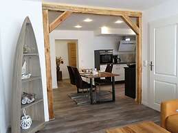 Leinelume Modern Retreat