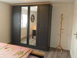 Leinelume Modern Retreat