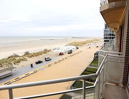 Apartment in Nieuwpoort With Terrace