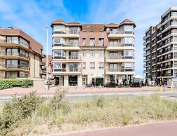 Apartment in Nieuwpoort With Terrace