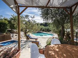 Belvilla by OYO Villa Sandra