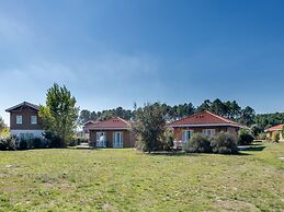 Neat Holiday Home in Sunny Les Landes