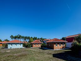 Neat Holiday Home in Sunny Les Landes