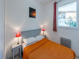 Neat Holiday Home in Sunny Les Landes