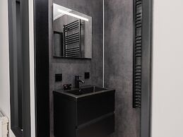 House With Three Bathrooms, on a Holiday Park