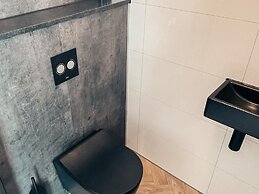 House With Three Bathrooms, on a Holiday Park