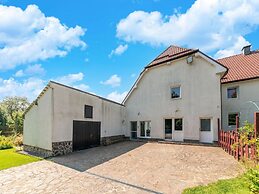 Spacious Holiday Home With Garden