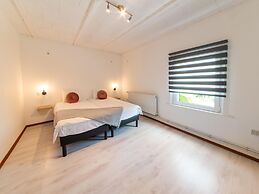 Spacious Holiday Home With Garden