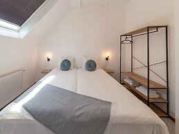 Spacious Holiday Home With Garden